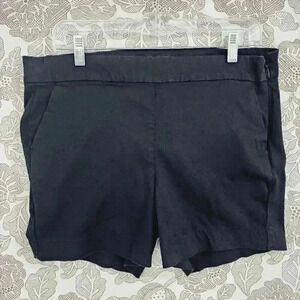 Torrid Women's Shorts Bermuda Stretched Size 14 Black